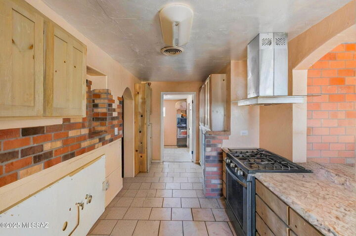6131 E 28th Street  Tucson AZ 85711 photo