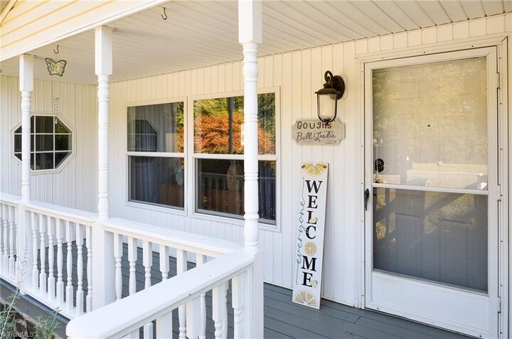 Property Photo: 3225 Courtney Huntsville Road NC 27055
