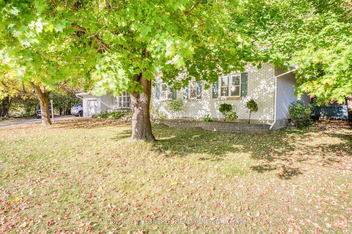 Photo de la propriété:  55 Drummond Street W  ON K7H 2J9