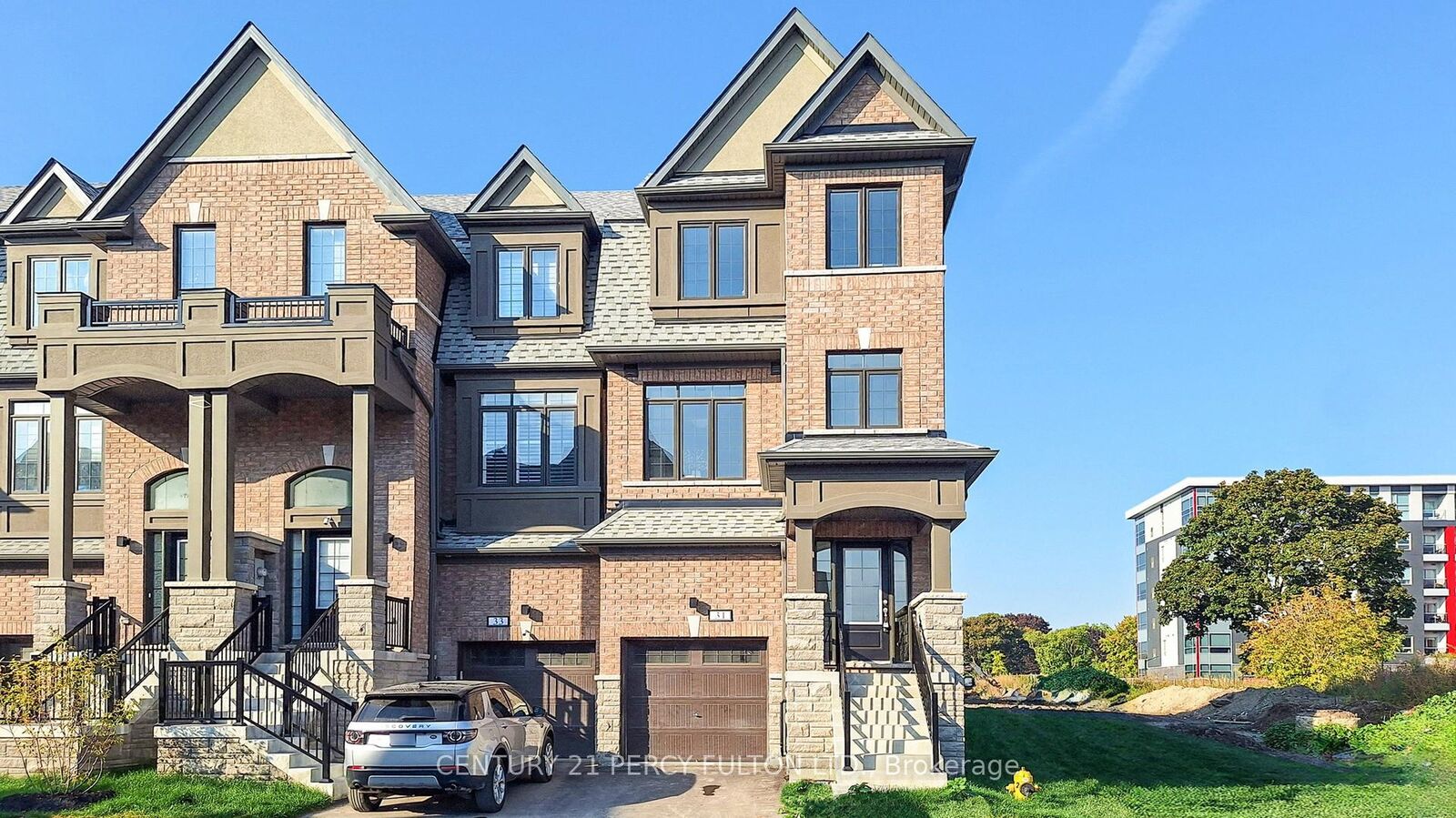 Photo de la propriété:  31 Selfridge Way  ON L1N 0N9