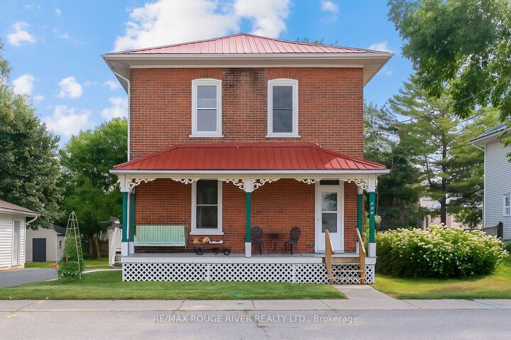 Property Photo: 21 Centre Avenue ON K0L 1L0