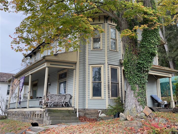 Property Photo:  502 Hill St  PA 16373 