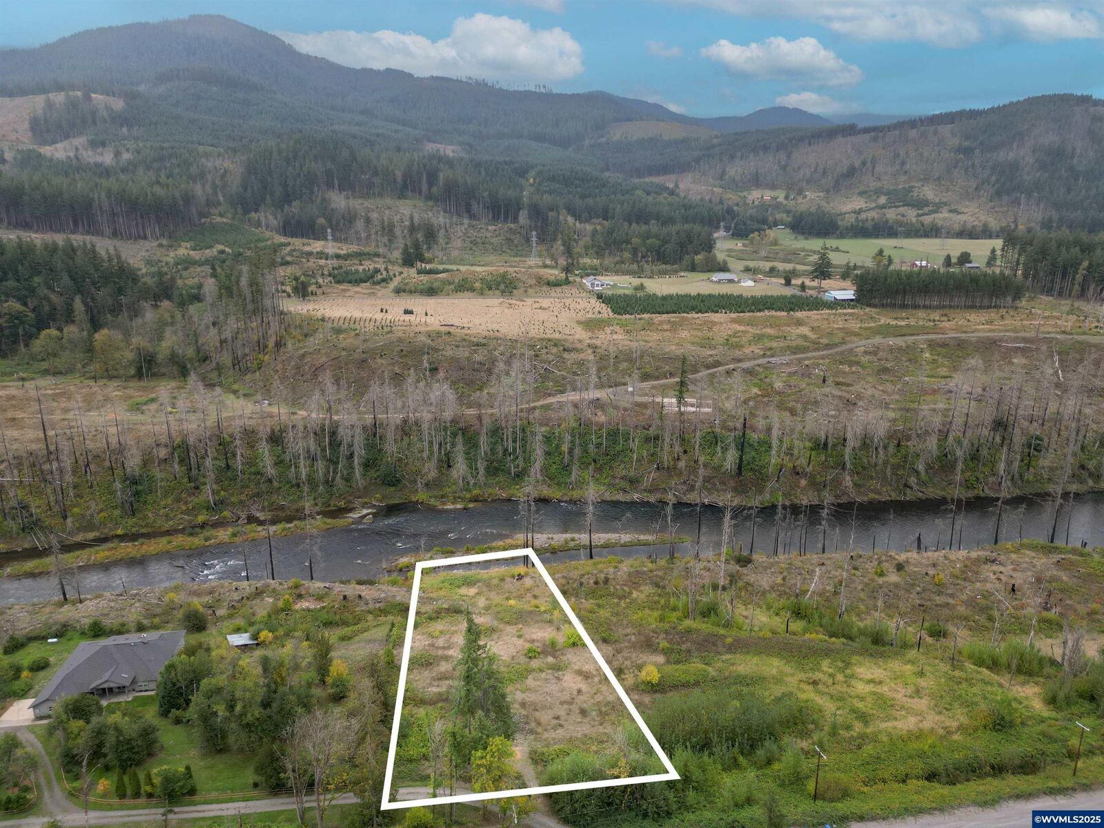 Property Photo: 35220 North Santiam Hwy SE OR 97346