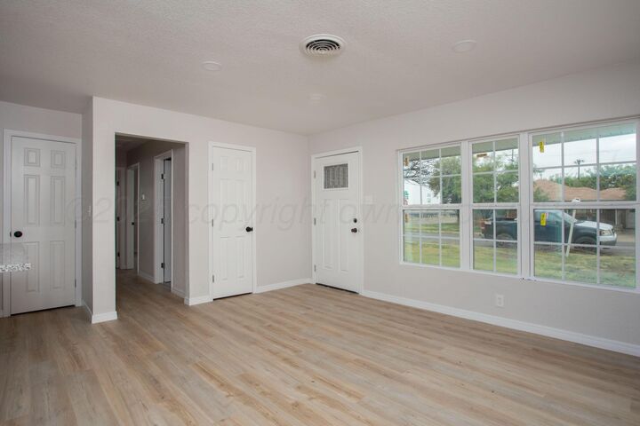 Property Photo: 1921 Alice Street TX 79106-4533