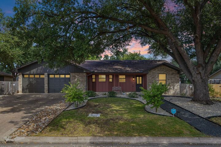 Property Photo: 2202 Carolyn Drive TX 76574