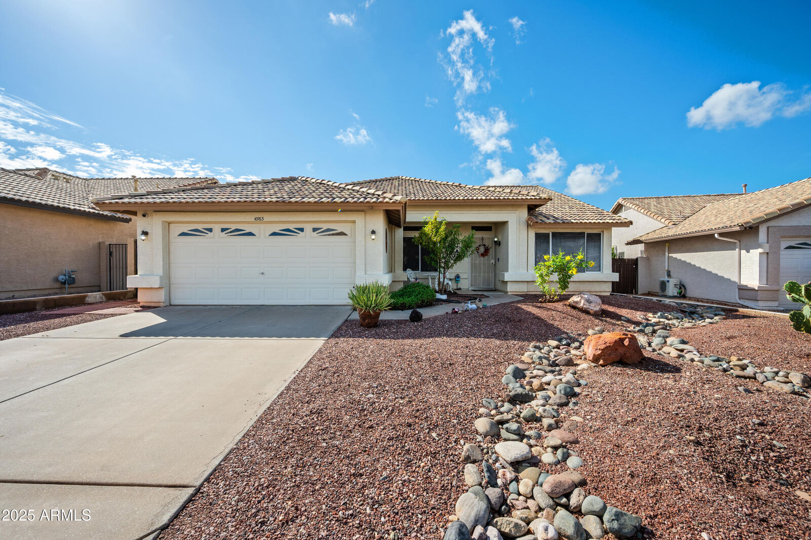 Property Photo:  10763 W Runion Drive  AZ 85373 