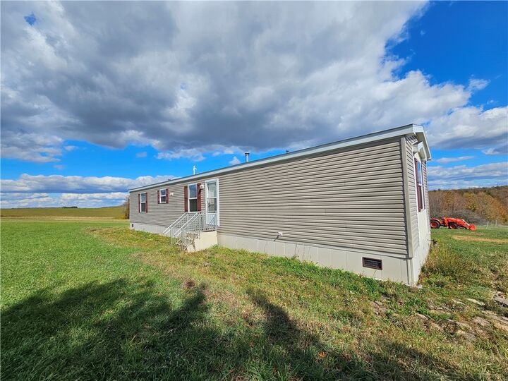 Property Photo:  1748 Leonard Road  NY 14885 