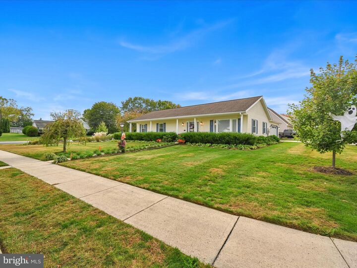 1 Bourbon Red Drive  Mechanicsburg PA 17050 photo