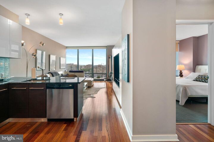 2101 Market Street 1408  Philadelphia PA 19103 photo