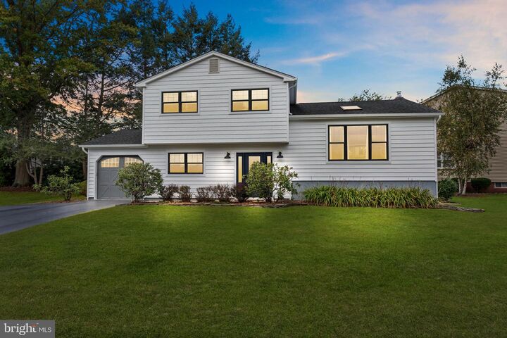 47 Wesleyan Drive  Hamilton NJ 08690 photo