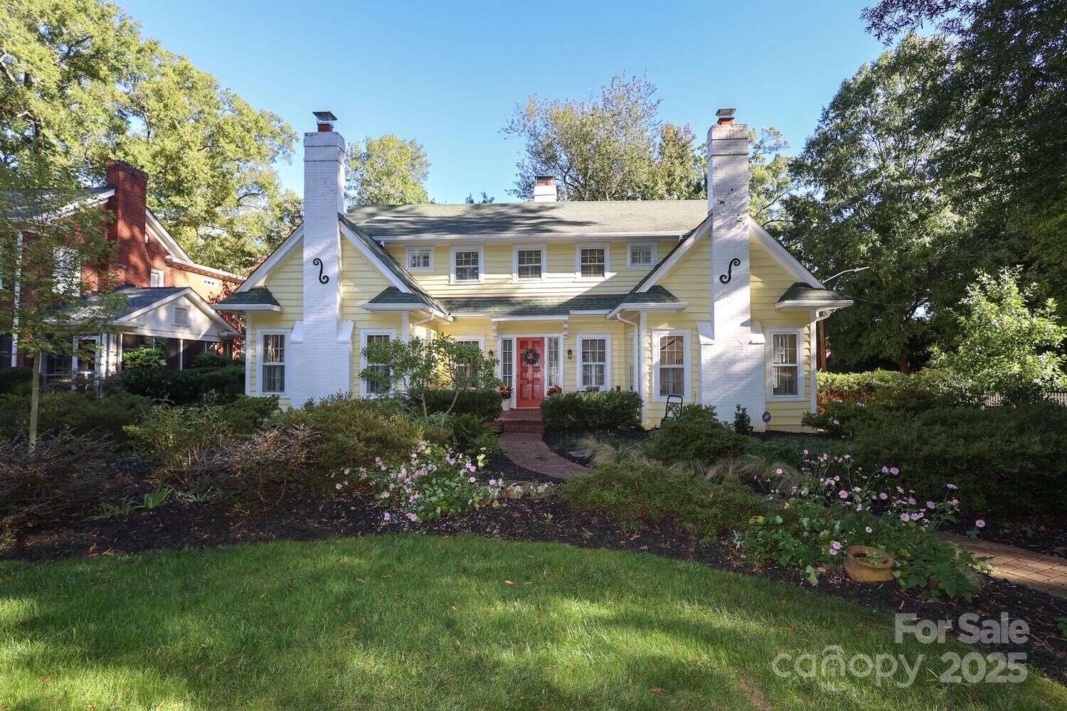 Property Photo:  919 Mt Vernon Avenue  NC 28203 