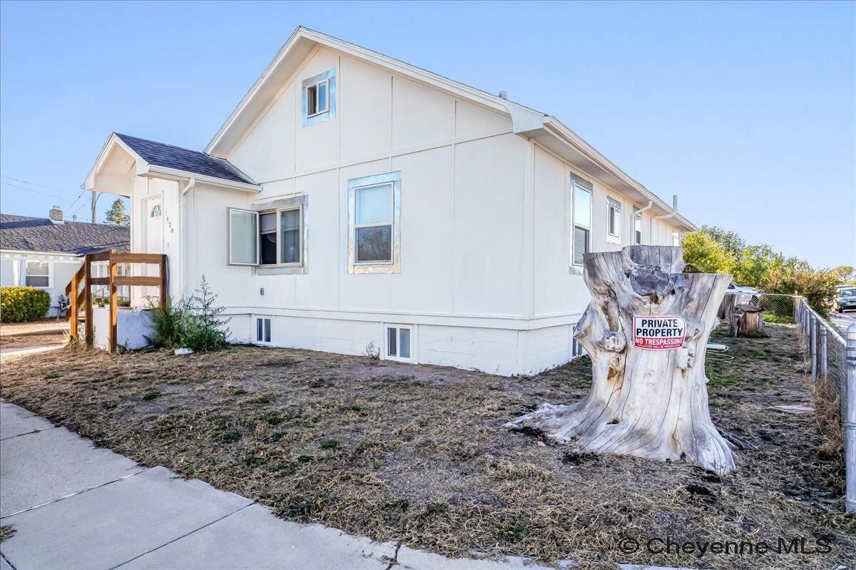 Property Photo:  1410 Carbon Ave A-D  WY 82001 