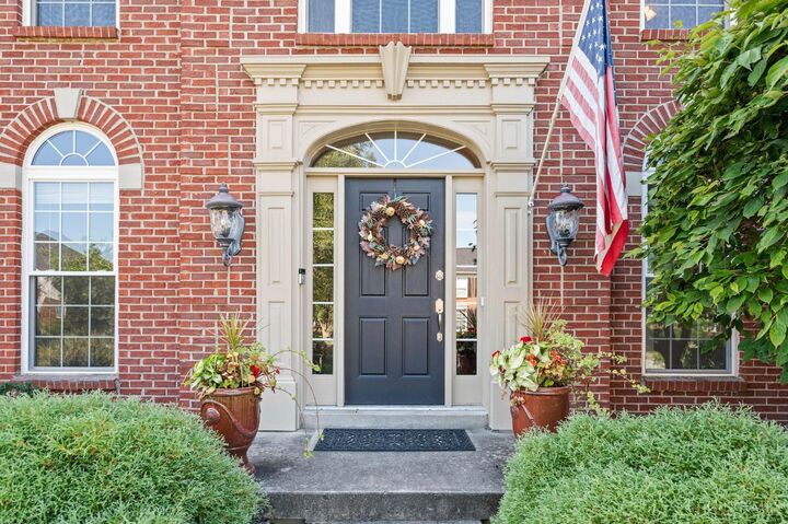 Property Photo: 4319 Serpentine Way OH 45040