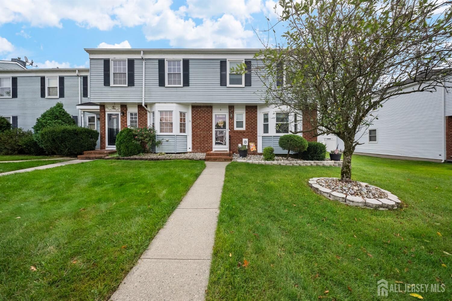 Property Photo: 8 Gardenia Court NJ 08872