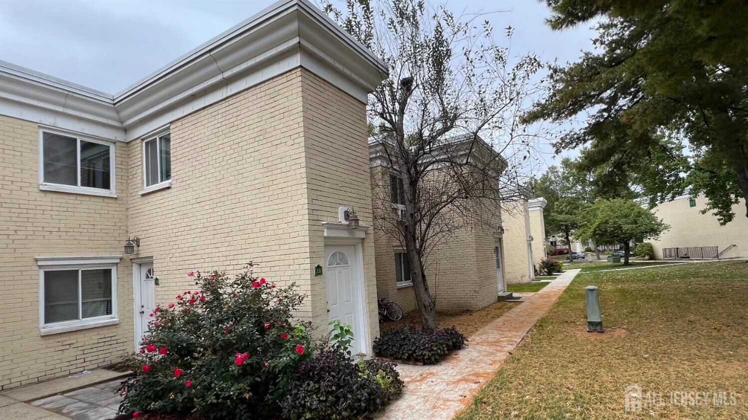 Property Photo: 17 Lake Avenue 2B NJ 08816