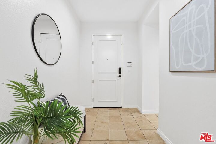 Property Photo: 5625 Crescent Park CA 90094