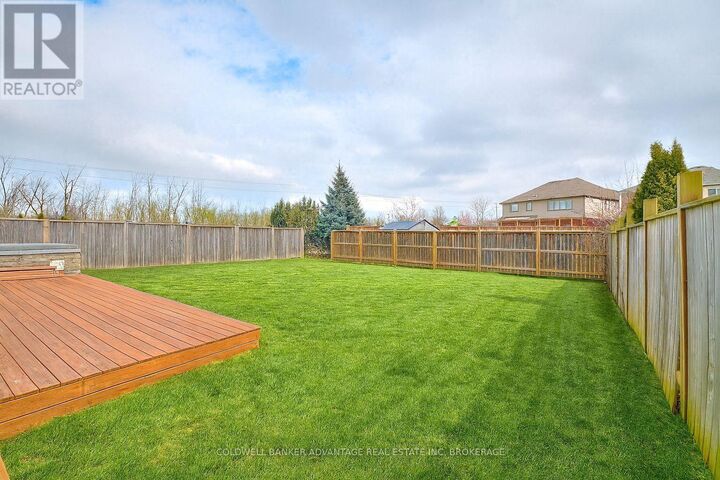 Photo de la propriété:  116 Clare Avenue  ON L3C 0B7 