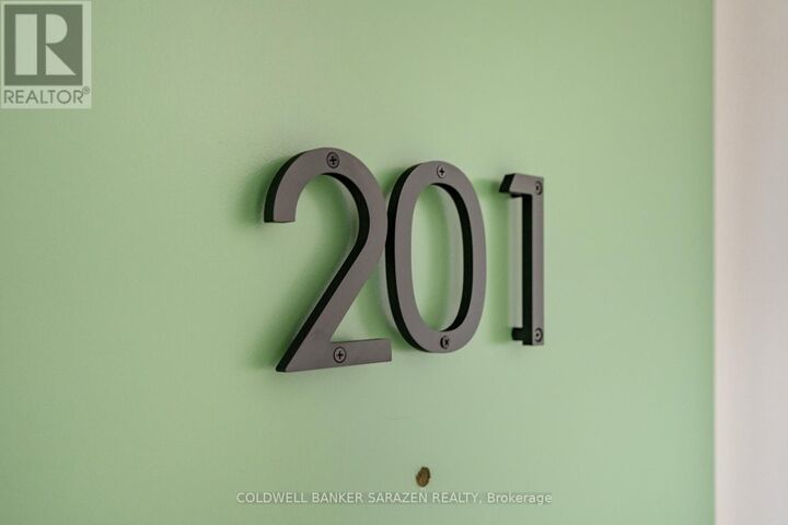 Property Photo:  10 McArthur Avenue 201  ON K1L 6R2