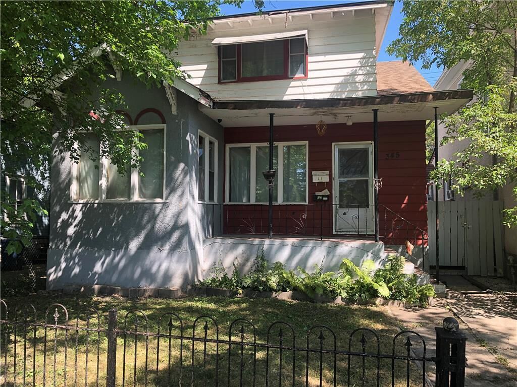 Property Photo: 345 Boyd Avenue MB R2W 1P1