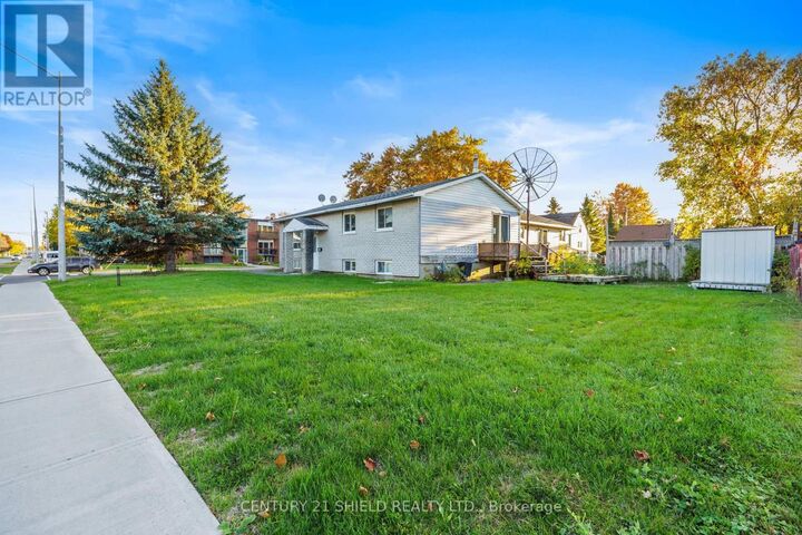 Property Photo: 1130 Sydney Street ON K6H 6A1
