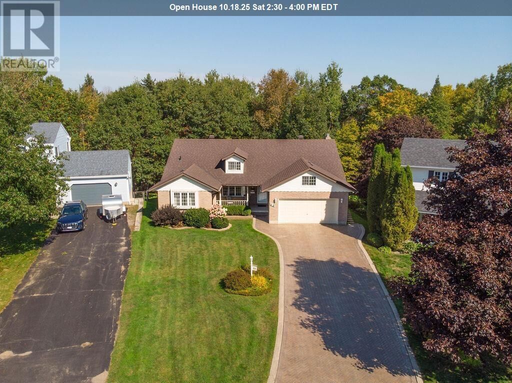 Property Photo: 68 Prince Charles Cres ON P6B 6C1