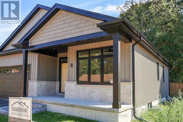 Property Photo:  430 North Head Street North 22  ON N7G 2K2