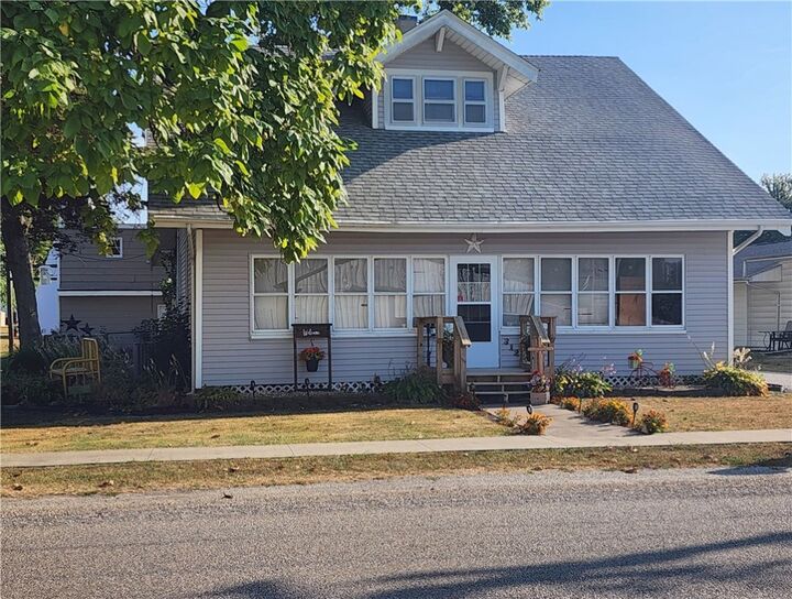 312 W North Water Street  Bethany IL 61914 photo