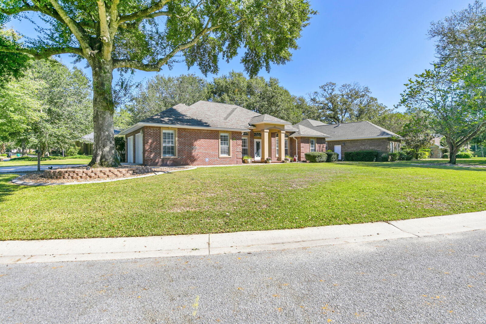 Property Photo: 2623 Brodie Lane FL 32536