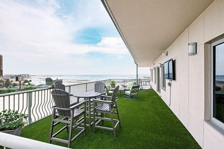 Property Photo: 5 Calhoun Avenue Ph705 FL 32541