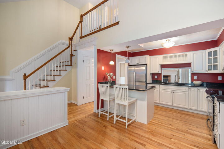 Property Photo:  2 Stonegate Court  NY 12205 