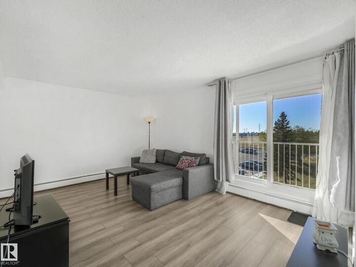 Property Photo: 11255 31 Avenue NW 58 AB T6J 3V6