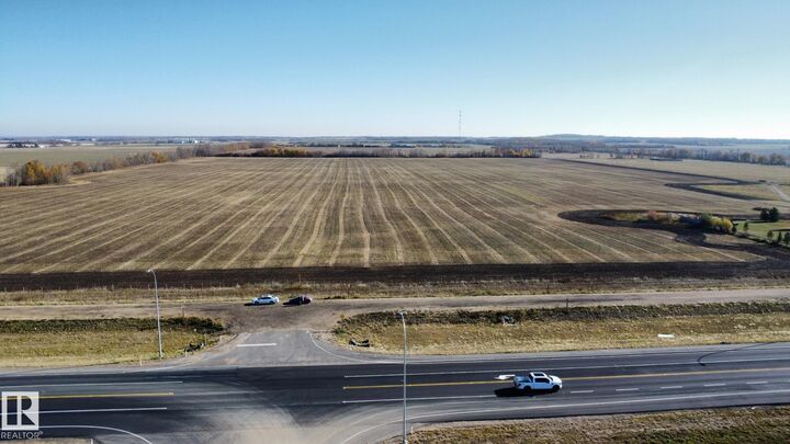 594.. Hwy 44 — photo 1