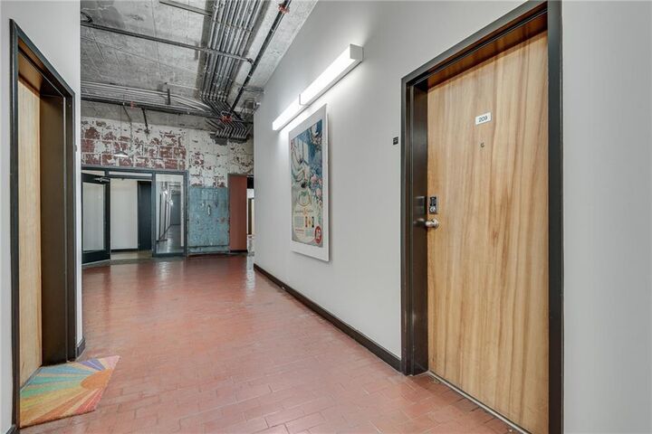 Property Photo: 881 Memorial Drive SE 209 GA 30316