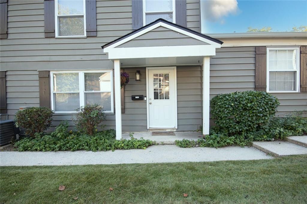 Property Photo: 1348 Surrey Lane SW GA 30008