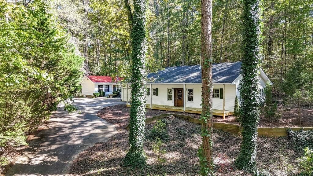 Property Photo:  438 E Price Creek Road  GA 30143 