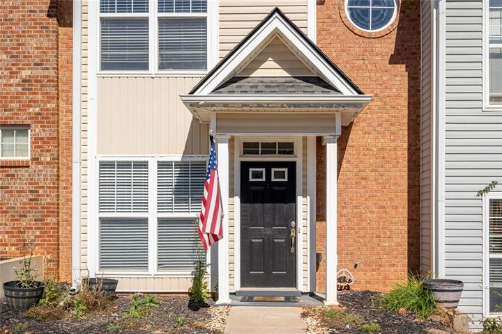 Property Photo: 15 Pearl Chambers Drive GA 30534