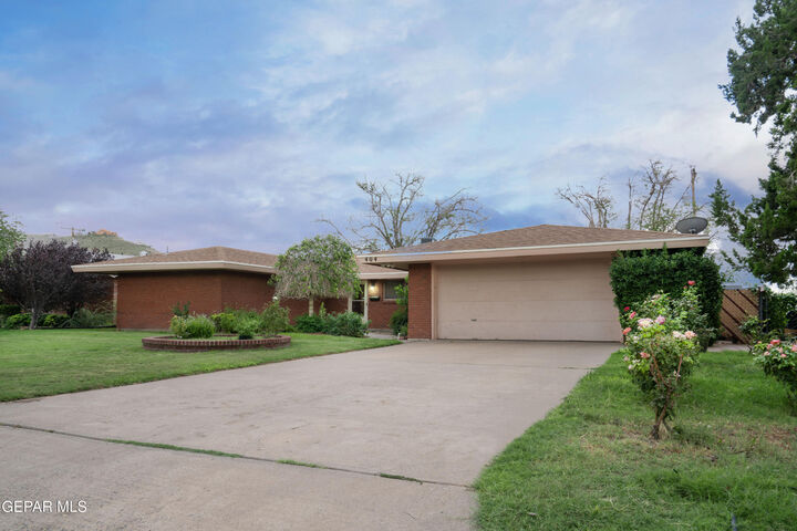 Property Photo: 404 Butte Circle TX 79902