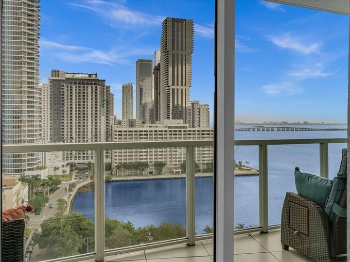 Property Photo: 1900 N Bayshore Dr 1504 FL 33132