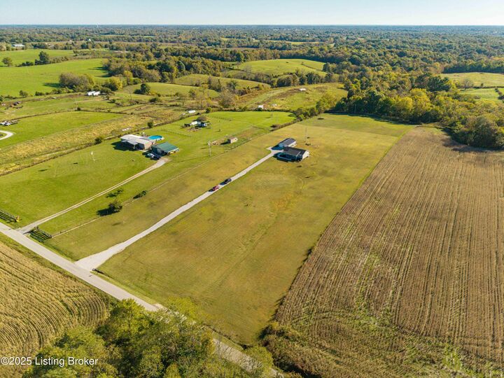 Property Photo: 600 Grover Blaydes Rd KY 40003