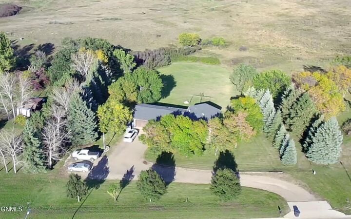 Property Photo: 4204 Old Red Trail NW ND 58554