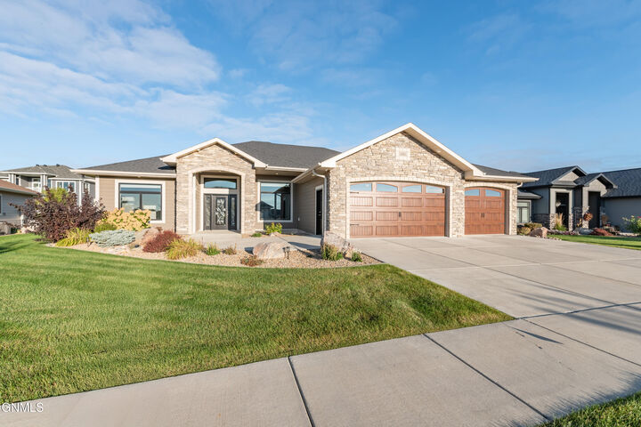 1221 Community Loop  Bismarck ND 58503 photo