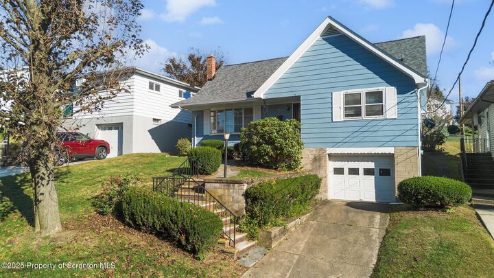 Property Photo:  507 Smith Street  PA 18512