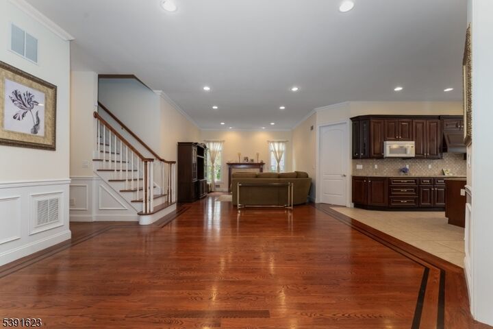 Property Photo: 9 Wakefield Dr NJ 08820