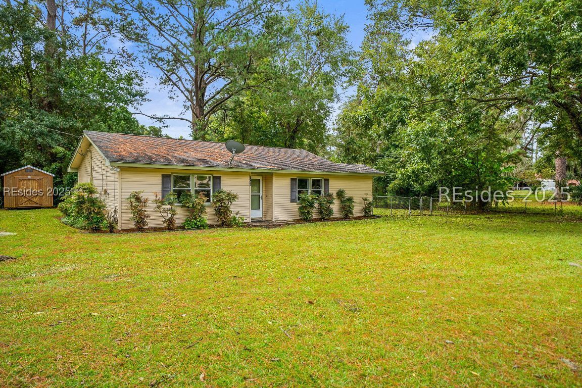 Property Photo:  2406 Mossy Oaks Road  SC 29902 
