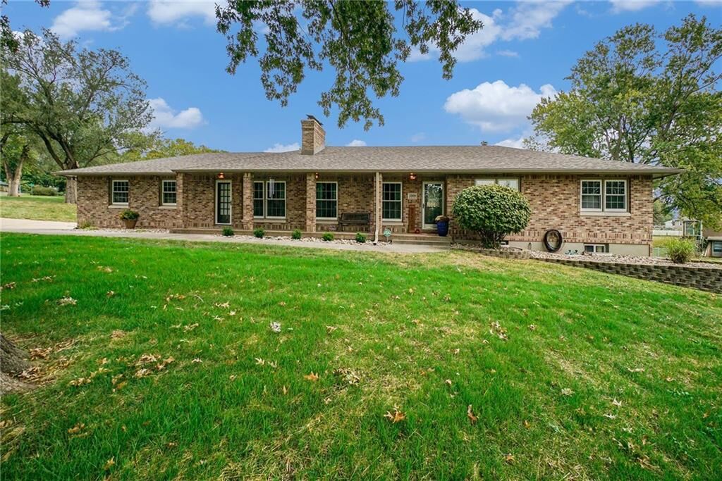 Property Photo: 12100 E 52nd Terrace MO 64133