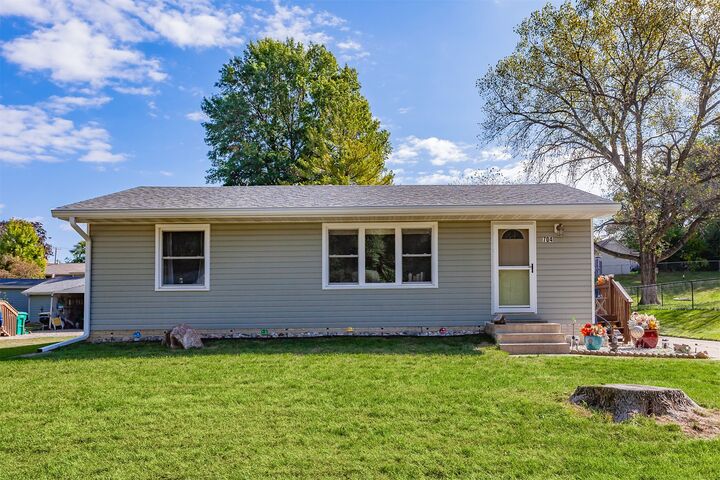 Property Photo:  704 S Buxton Street  IA 50125 