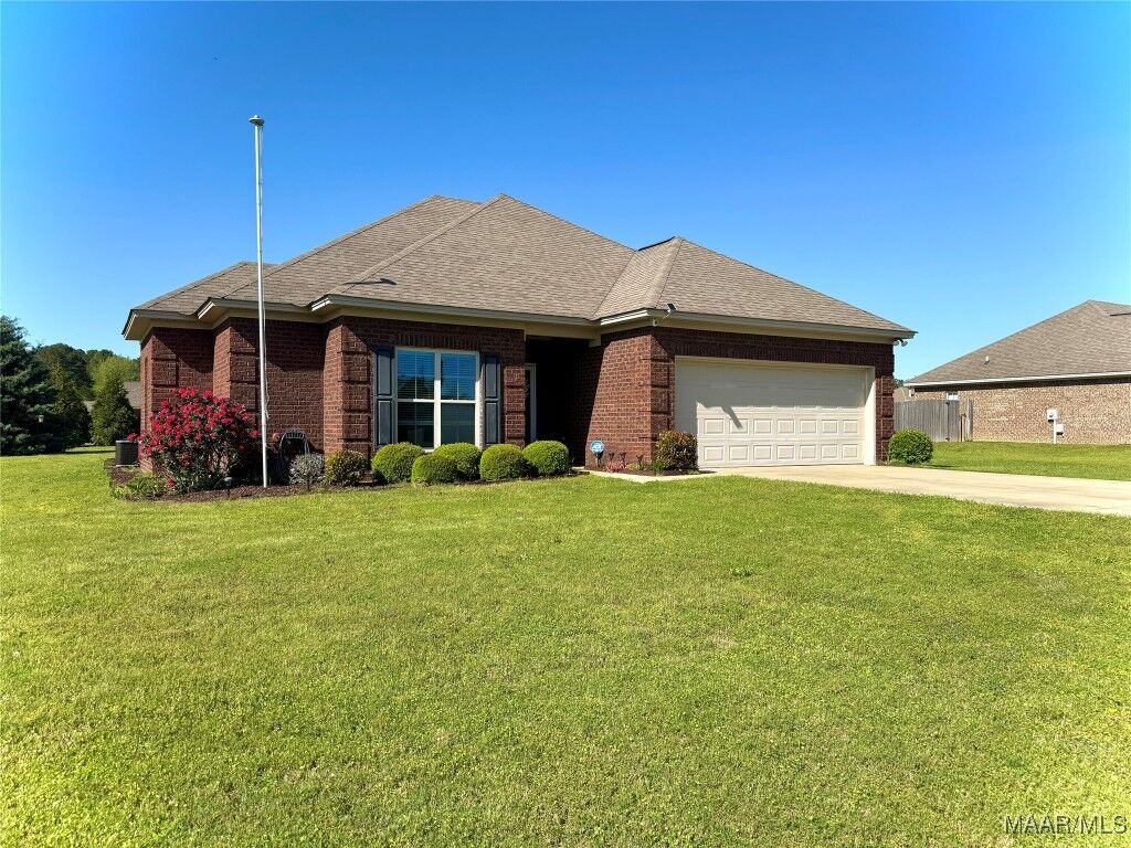 Property Photo:  13 Shelton Place  AL 36022 