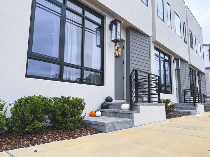 233 8th Street N  St Petersburg FL 33701 photo