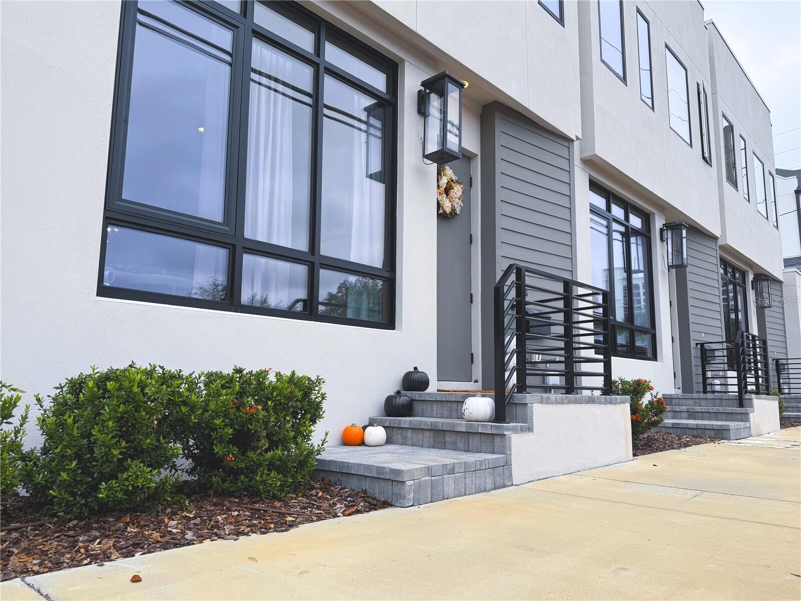 Property Photo: 233 8th Street N FL 33701