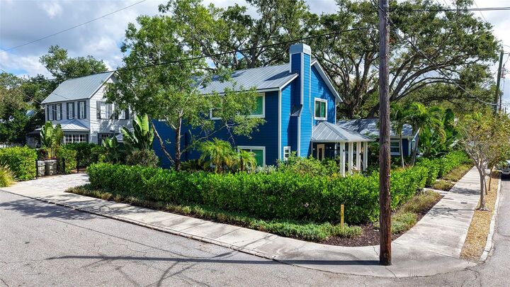 Property Photo:  1901 Morrill Street  FL 34236 